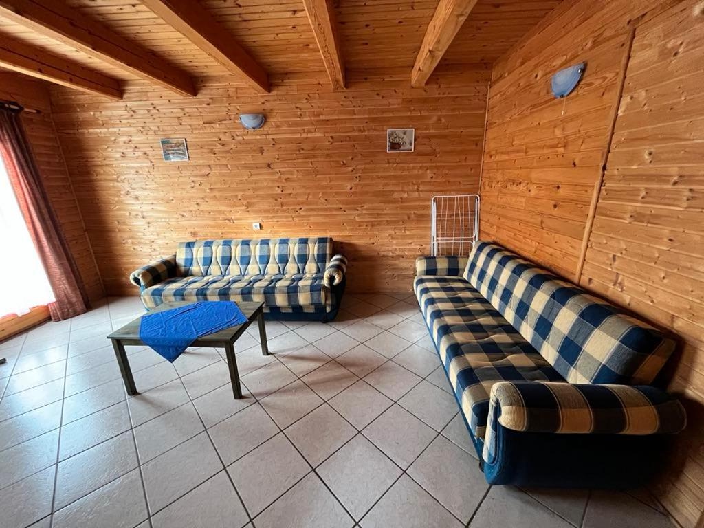 Almos Apartman Balatonfenyves Exterior photo